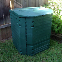 FastFurnishings Heavy Duty Plastic 32-Cubic ft. Home Compost Bin Compooster
