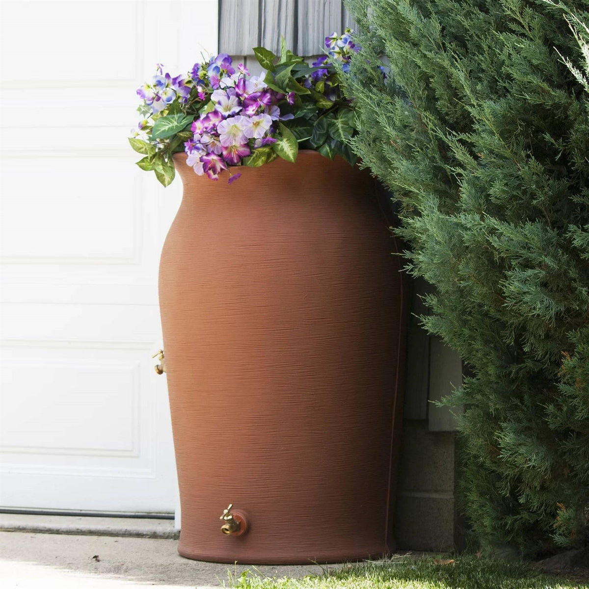 FastFurnishings Terra Cotta 50-Gallon Plastic Urn Rain Barrel with Planter Top